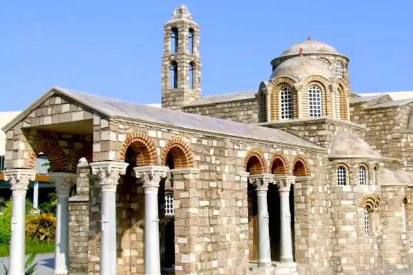 Aziz (St.) Nikolaos Kilisesi